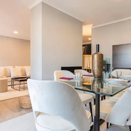 Seaview Luxury Lejlighed *