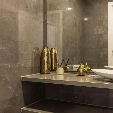 Seaview Luxury Apartment *